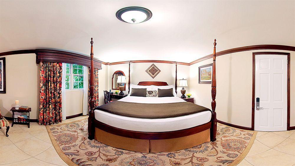 Sandals Inn All Inclusive - Couples Only (Adults Only) มอนเทโกเบย์ ภายนอก รูปภาพ