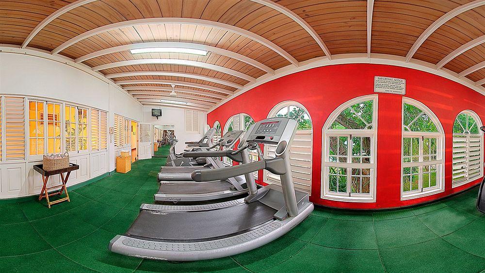 Sandals Inn All Inclusive - Couples Only (Adults Only) มอนเทโกเบย์ ภายนอก รูปภาพ