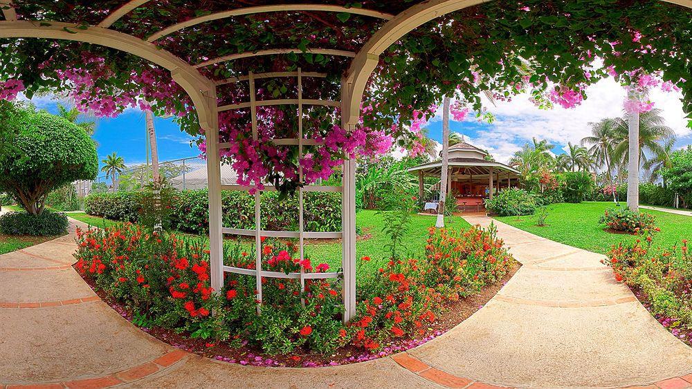 Sandals Inn All Inclusive - Couples Only (Adults Only) มอนเทโกเบย์ ภายนอก รูปภาพ