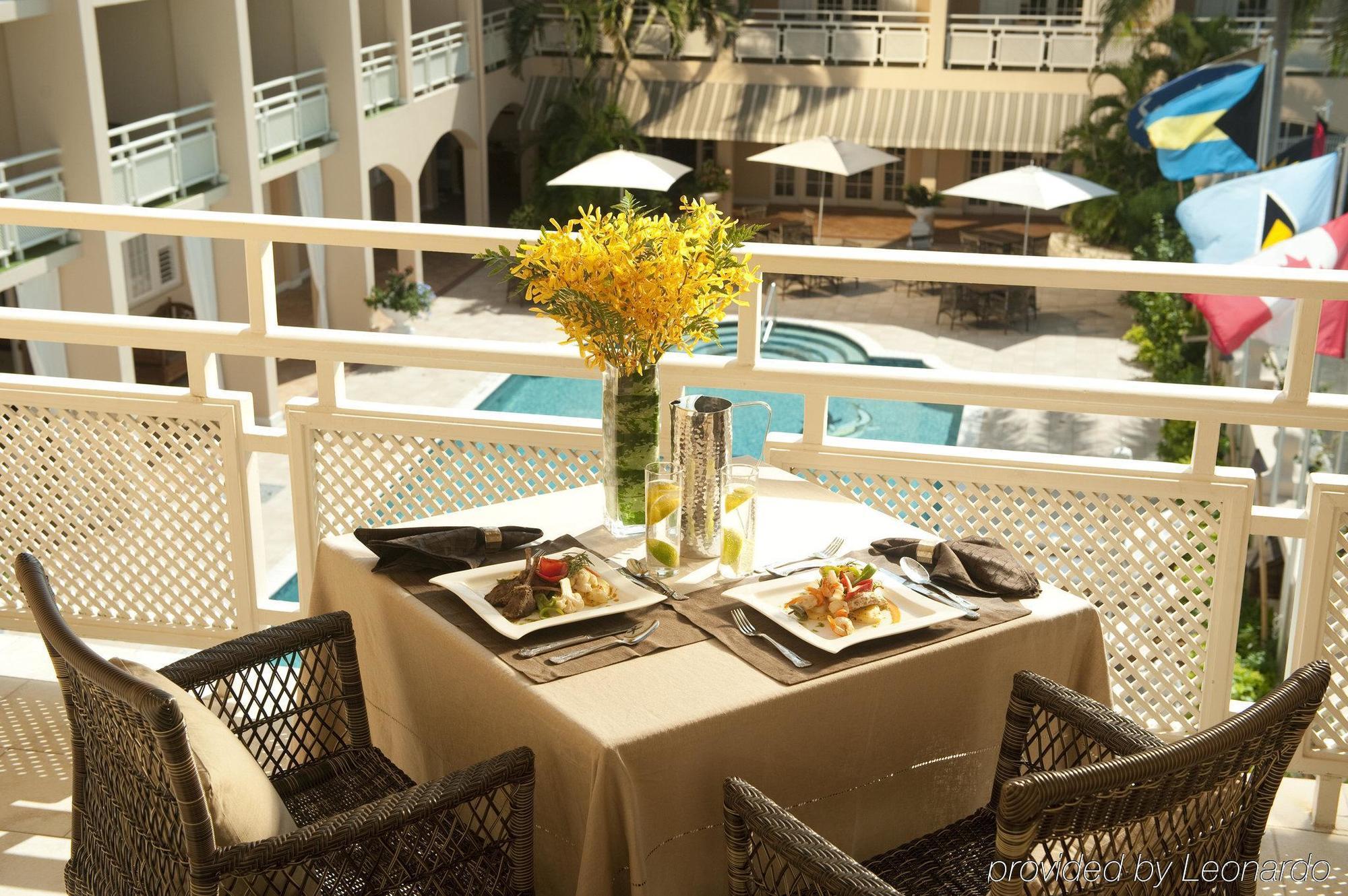 Sandals Inn All Inclusive - Couples Only (Adults Only) มอนเทโกเบย์ ภายนอก รูปภาพ