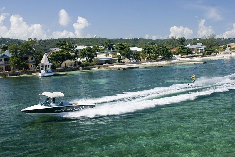 Sandals Inn All Inclusive - Couples Only (Adults Only) มอนเทโกเบย์ ภายนอก รูปภาพ