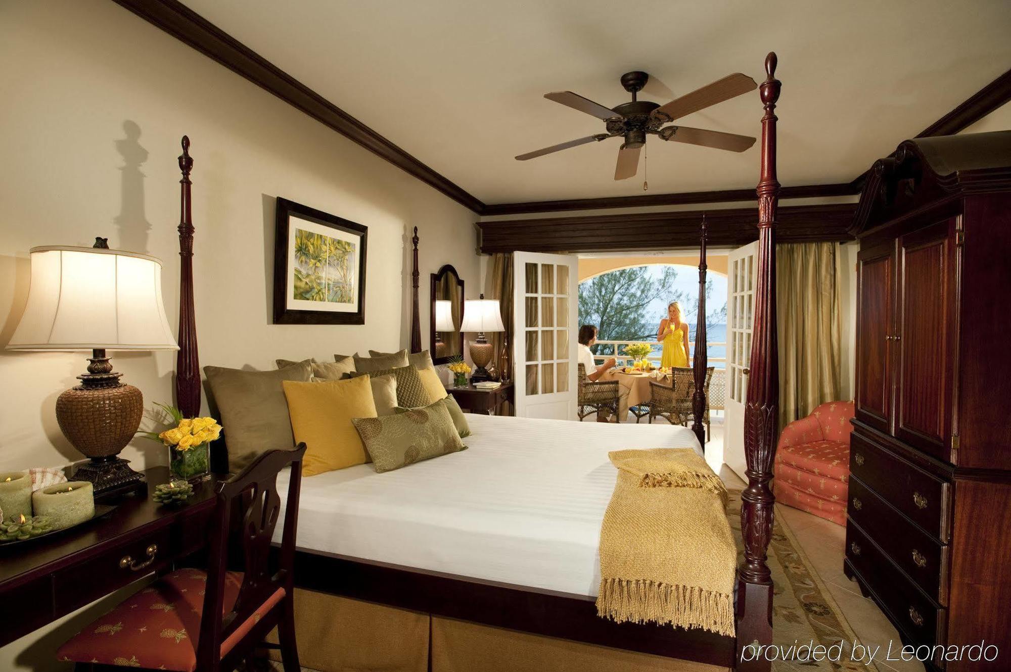 Sandals Inn All Inclusive - Couples Only (Adults Only) มอนเทโกเบย์ ภายนอก รูปภาพ