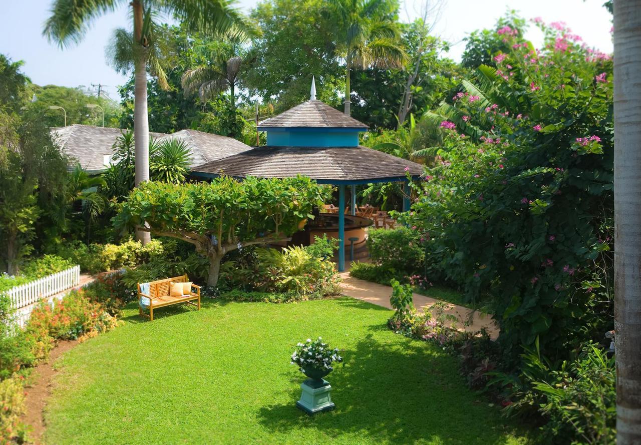 Sandals Inn All Inclusive - Couples Only (Adults Only) มอนเทโกเบย์ ภายนอก รูปภาพ