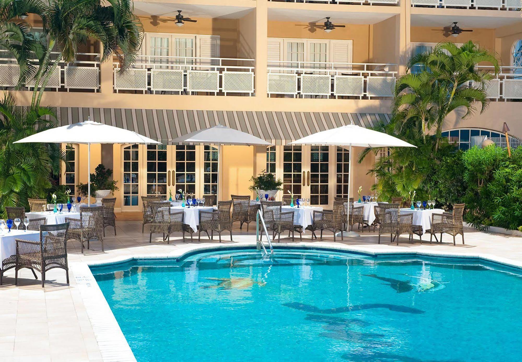 Sandals Inn All Inclusive - Couples Only (Adults Only) มอนเทโกเบย์ ภายนอก รูปภาพ