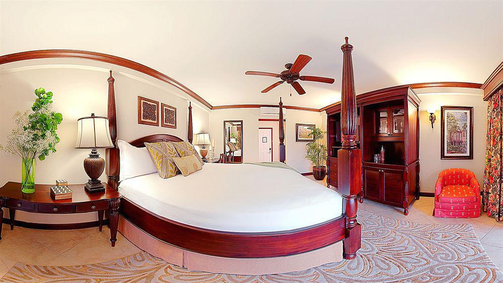 Sandals Inn All Inclusive - Couples Only (Adults Only) มอนเทโกเบย์ ภายนอก รูปภาพ