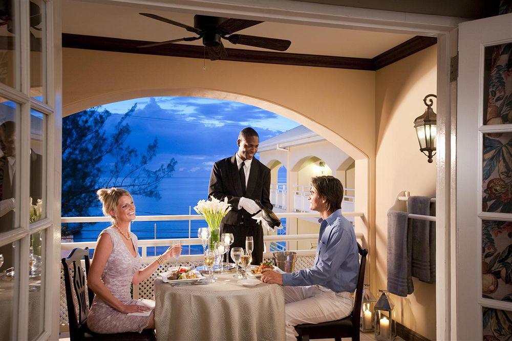 Sandals Inn All Inclusive - Couples Only (Adults Only) มอนเทโกเบย์ ภายนอก รูปภาพ