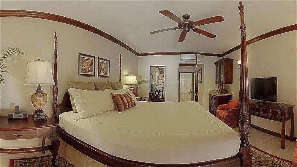 Sandals Inn All Inclusive - Couples Only (Adults Only) มอนเทโกเบย์ ภายนอก รูปภาพ